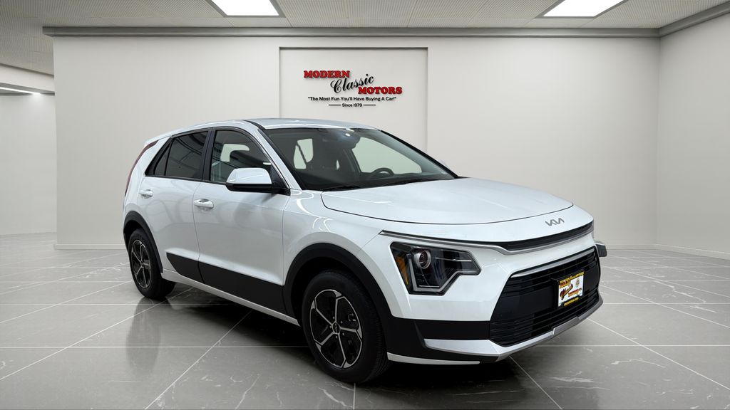 Snow White Pearl 2026 Kia Niro SUV / Crossover Front-Wheel Drive 6-Speed Dual Clutch