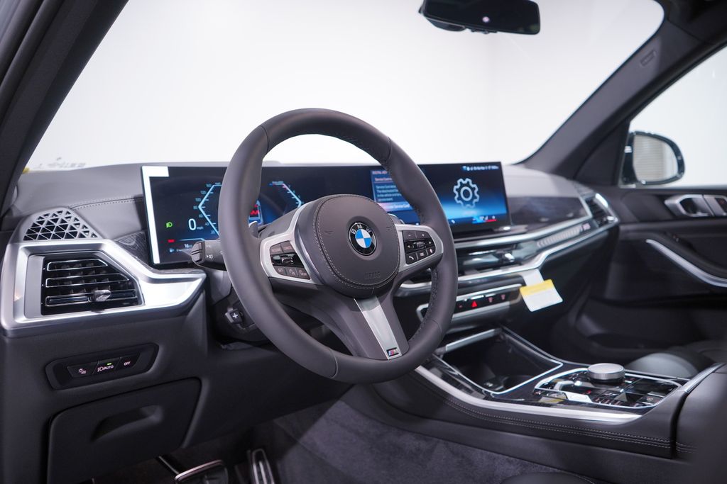 Thumbnail: 2026 BMW X5 - 6