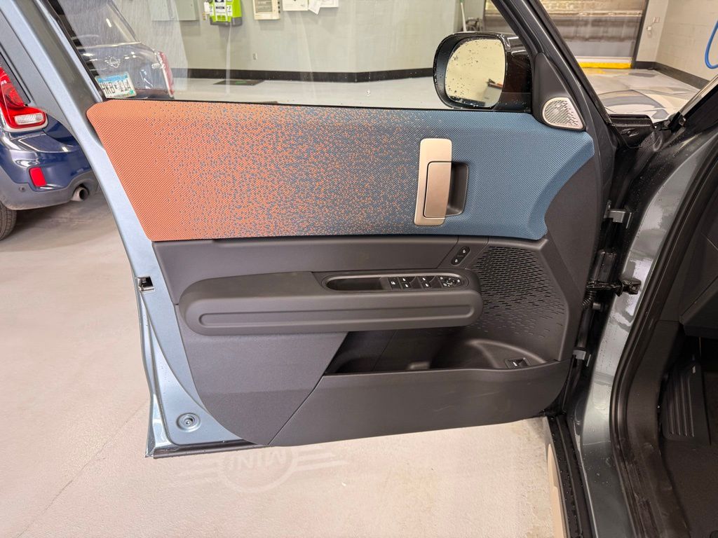 Thumbnail: 2025 MINI Cooper Countryman - 10
