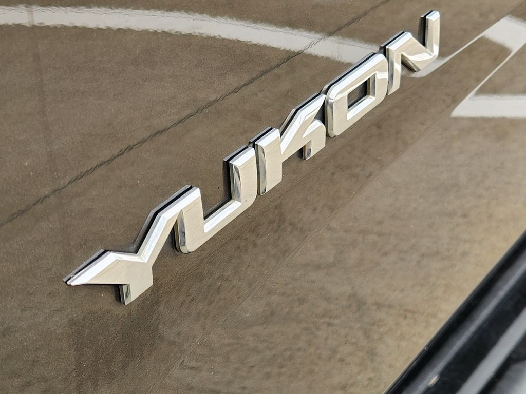 2019 GMC Yukon SLT Gray at Baytown Hyundai