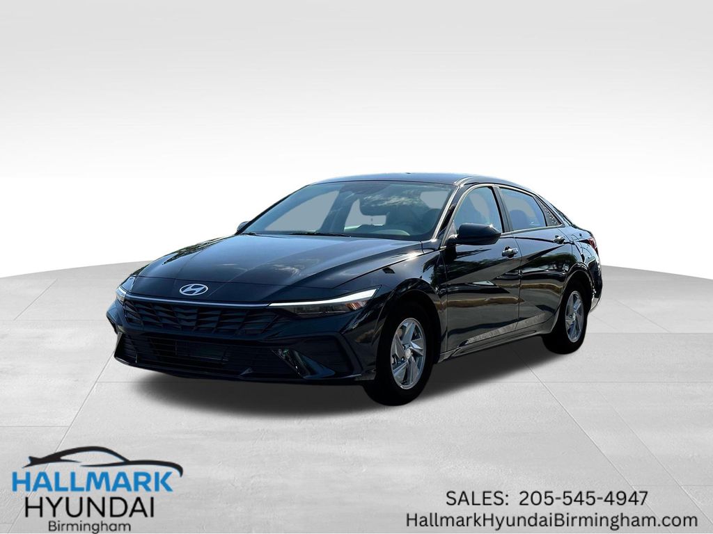 2025 Hyundai Elantra SE
