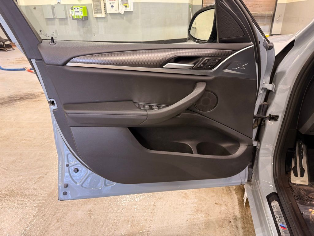 Thumbnail: 2023 BMW X3 - 10