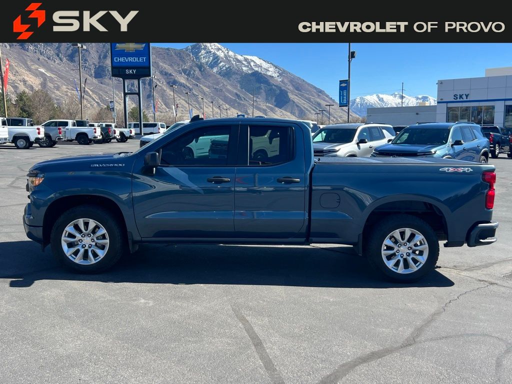 View vehicle photo 6