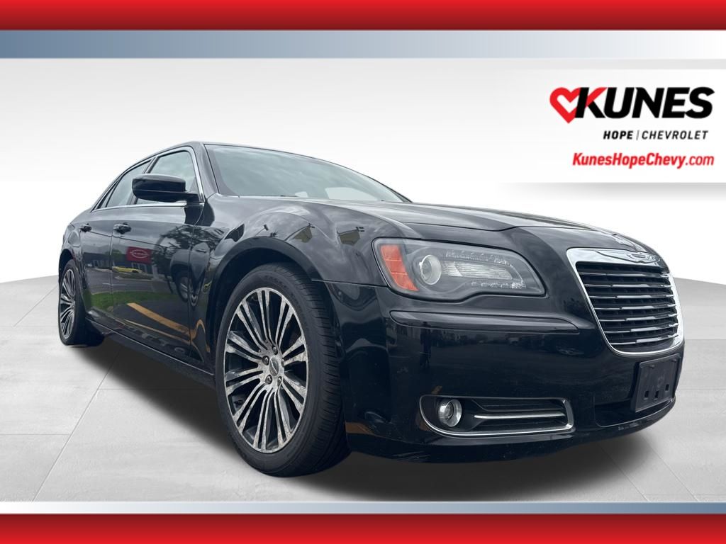 Black Clearcoat 2013 Chrysler 300 S RWD Sedan Rear-Wheel Drive 8-Speed Automatic