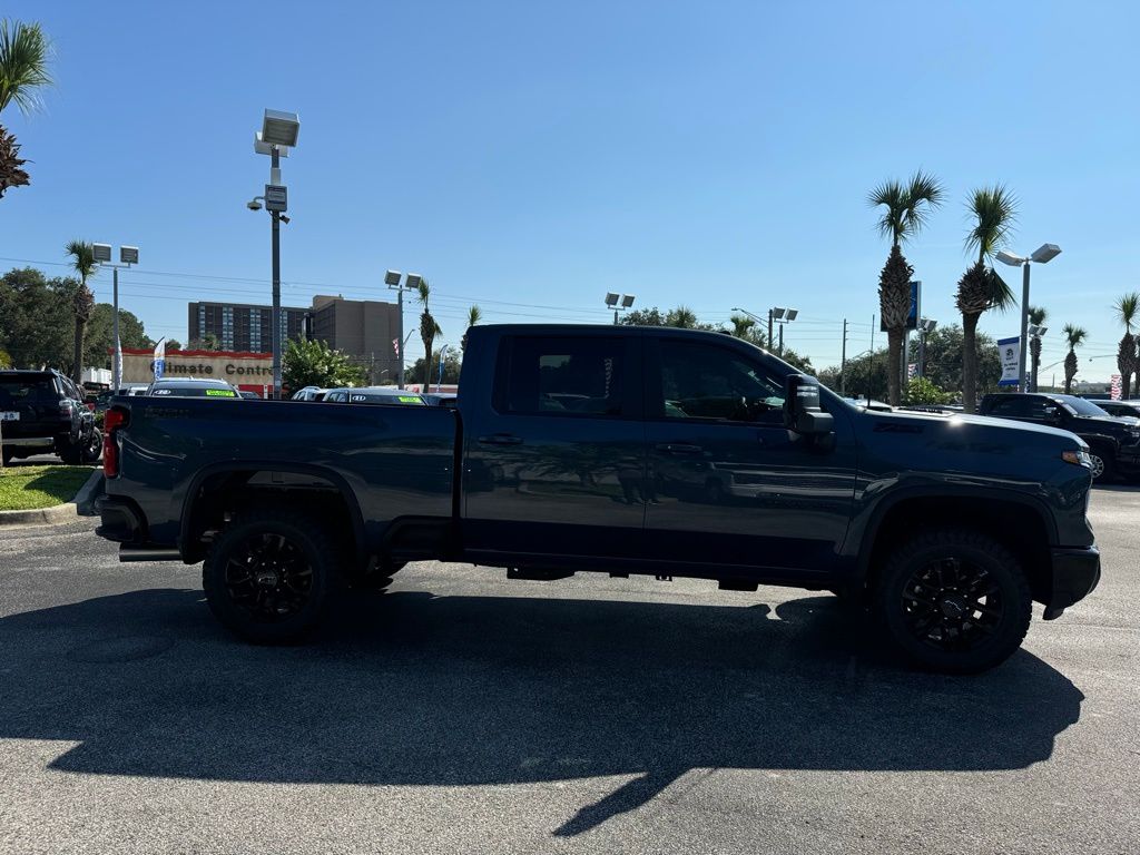 2025 Chevrolet Silverado 2500HD LT 8