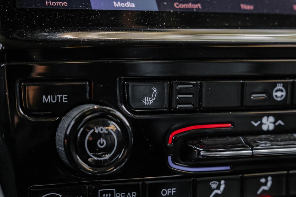 used 2022 Jeep Grand Cherokee car, priced at $28,000