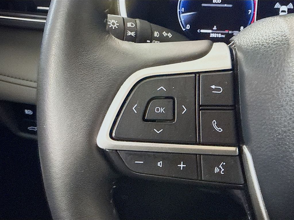 Thumbnail: 2024 Toyota Highlander - 11