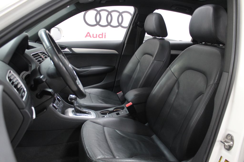 Thumbnail: 2016 Audi Q3 - 11
