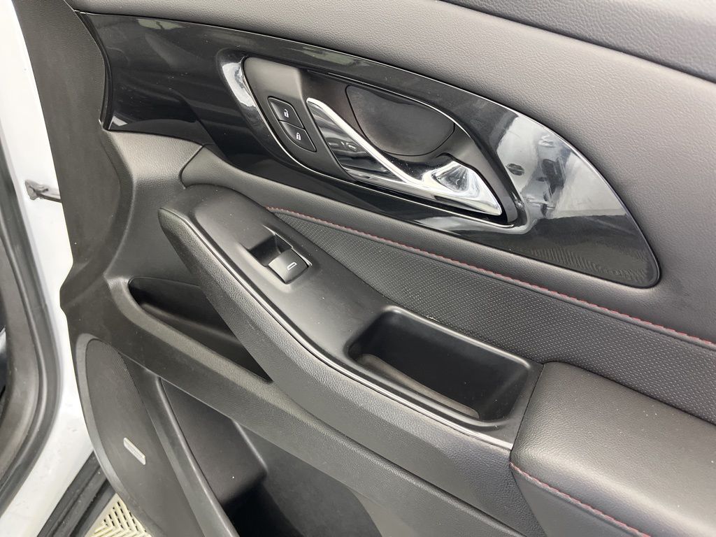 Thumbnail: 2022 Chevrolet Traverse - 22