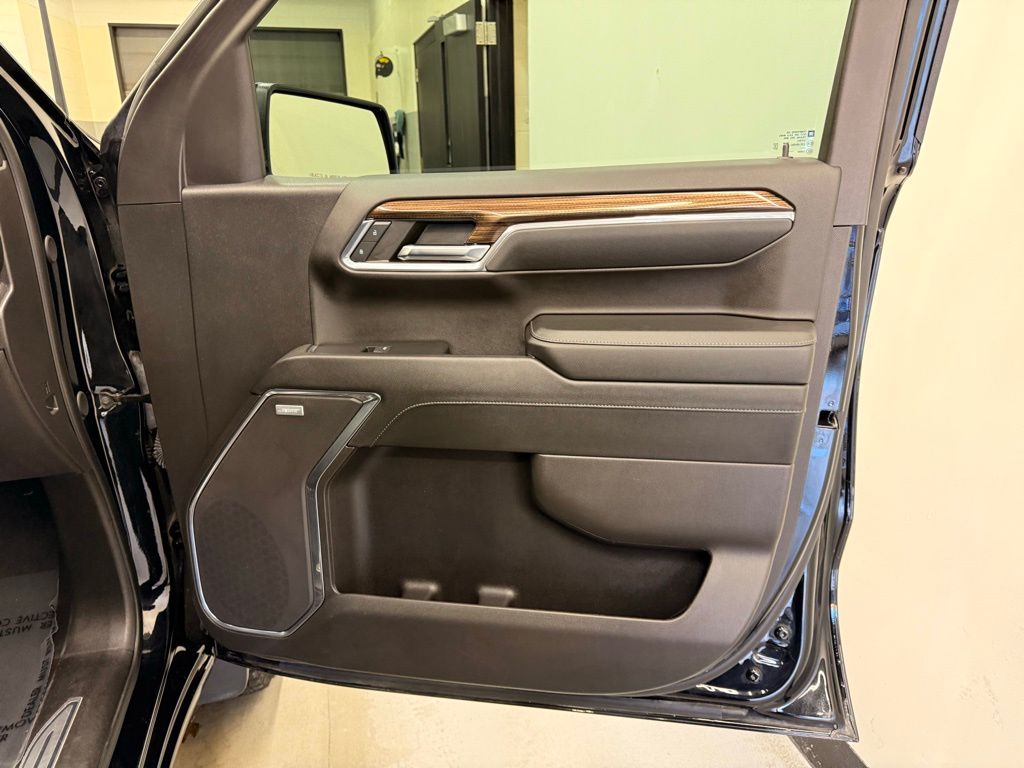 Thumbnail: 2024 Chevrolet Silverado 1500 - 28