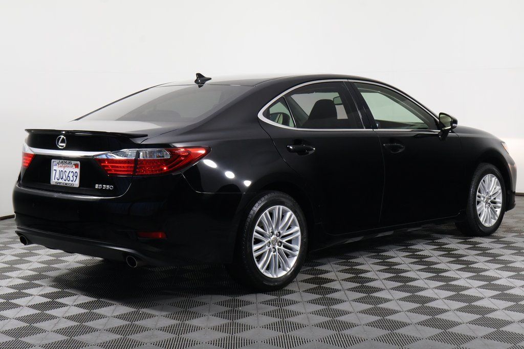 Thumbnail: 2014 Lexus ES - 4