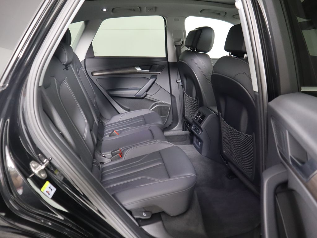 Thumbnail: 2025 Audi Q5 - 23