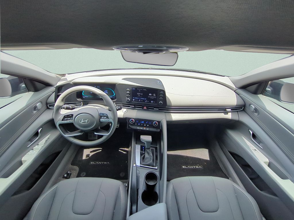 Used 2026 Gray Hyundai SEL Sport image 10