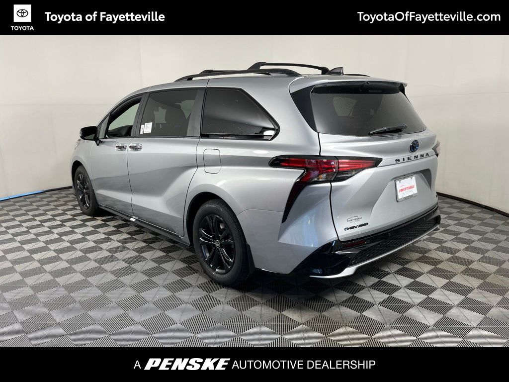 2025 Toyota Sienna XSE 18