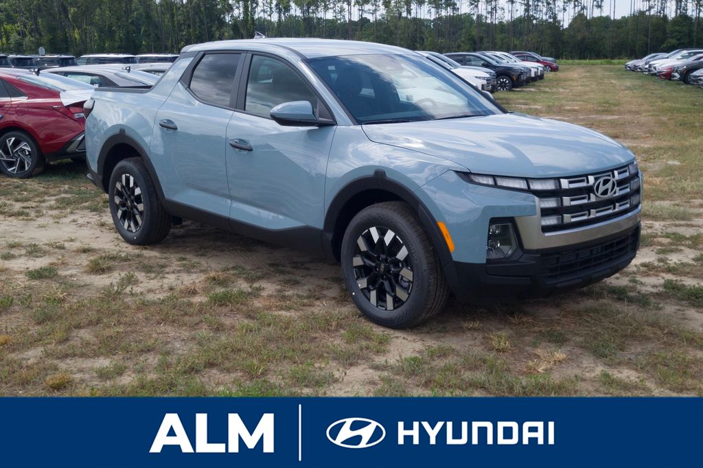 2025 Hyundai Santa Cruz SE photo 3