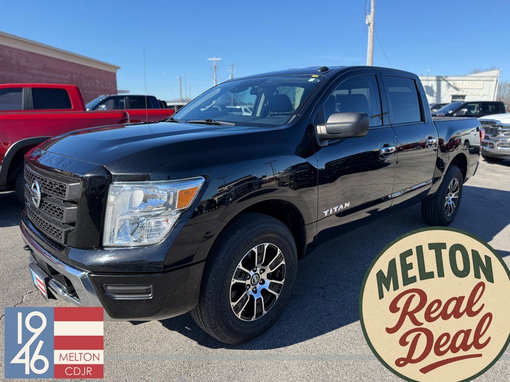 2021 Nissan Titan SV Crew Cab 4WD
