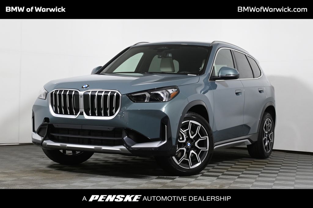 Thumbnail: 2027 BMW X1 - 1