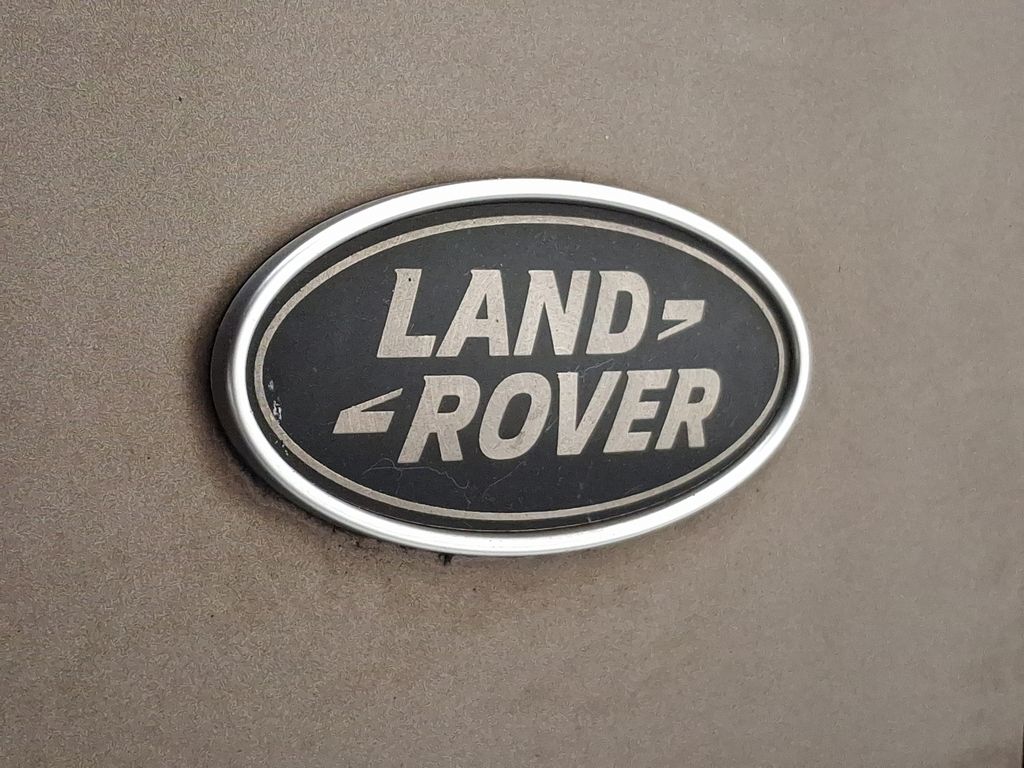 2020 Land Rover Defender 110 27