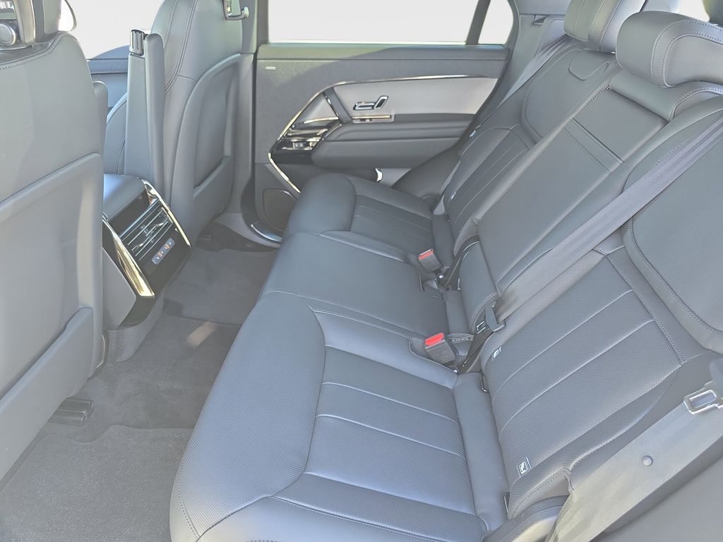 New 2026 White Land Rover Dynamic SE image 15