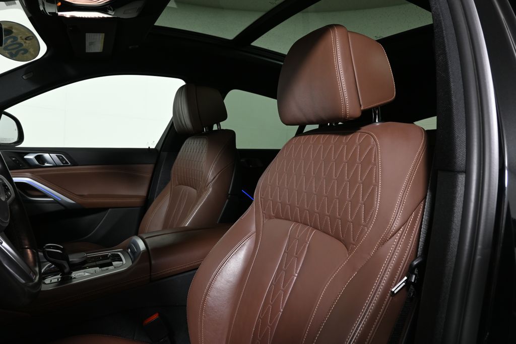 Thumbnail: 2021 BMW X6 - 16