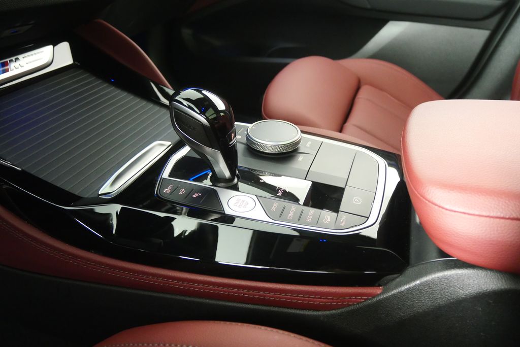 Thumbnail: 2022 BMW X4 - 28