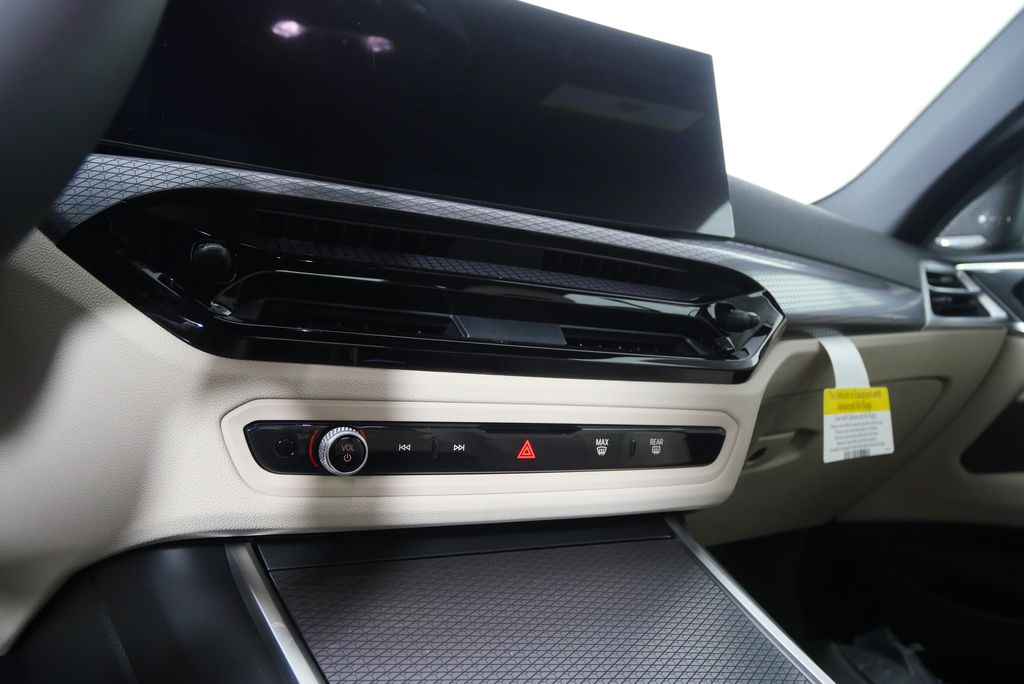 Thumbnail: 2026 BMW 4 Series - 17