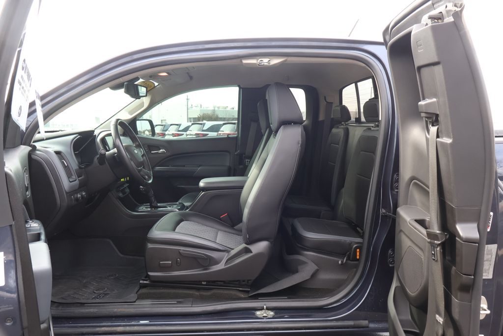 Thumbnail: 2018 Chevrolet Colorado - 24