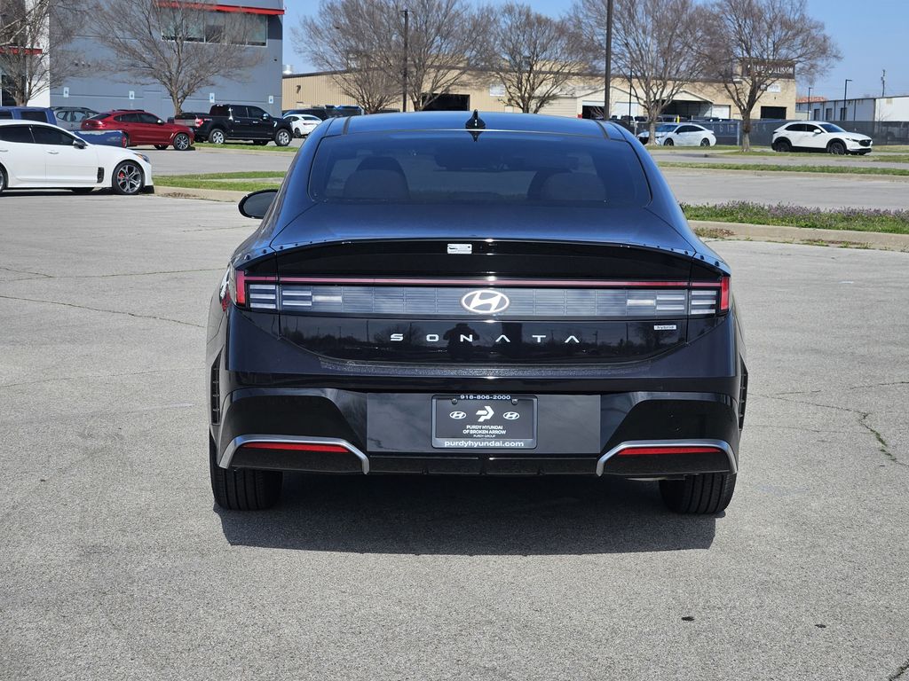 2026 Hyundai Sonata Hybrid