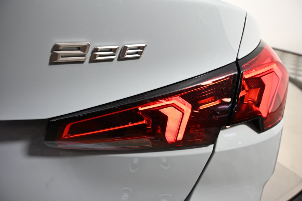 Thumbnail: 2026 BMW 2 Series - 11