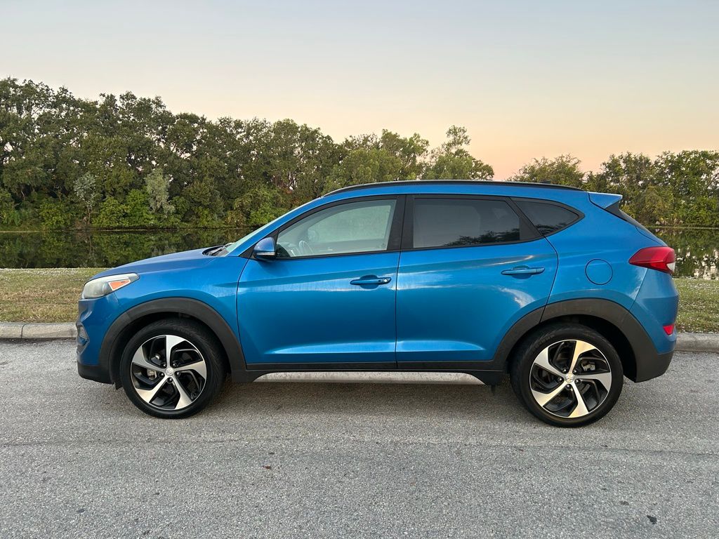 Thumbnail: 2018 Hyundai Tucson - 2