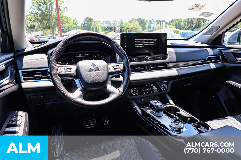 Used 2025 Silver Mitsubishi SEL/MT Certified/7 Seats image 30