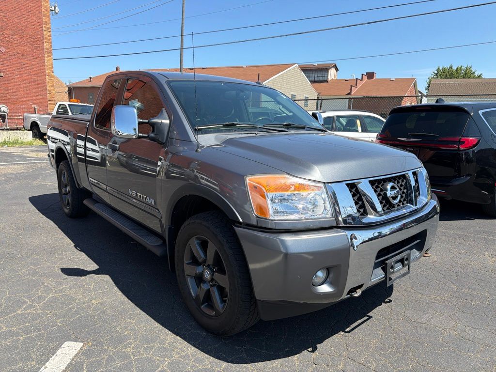 2015 Nissan Titan SV King Cab 4WD