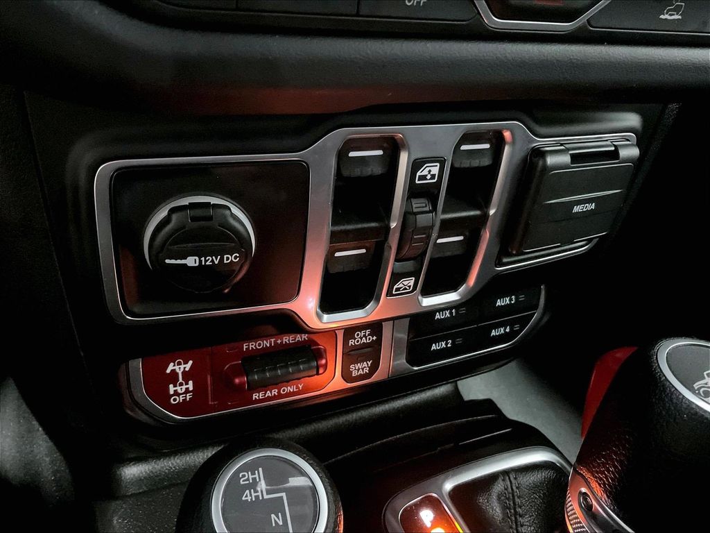 2026 Jeep Gladiator — photo 25