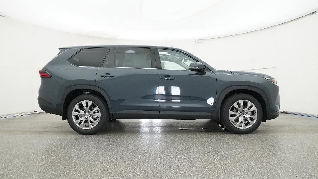 Thumbnail: 2025 Toyota Grand Highlander - 9