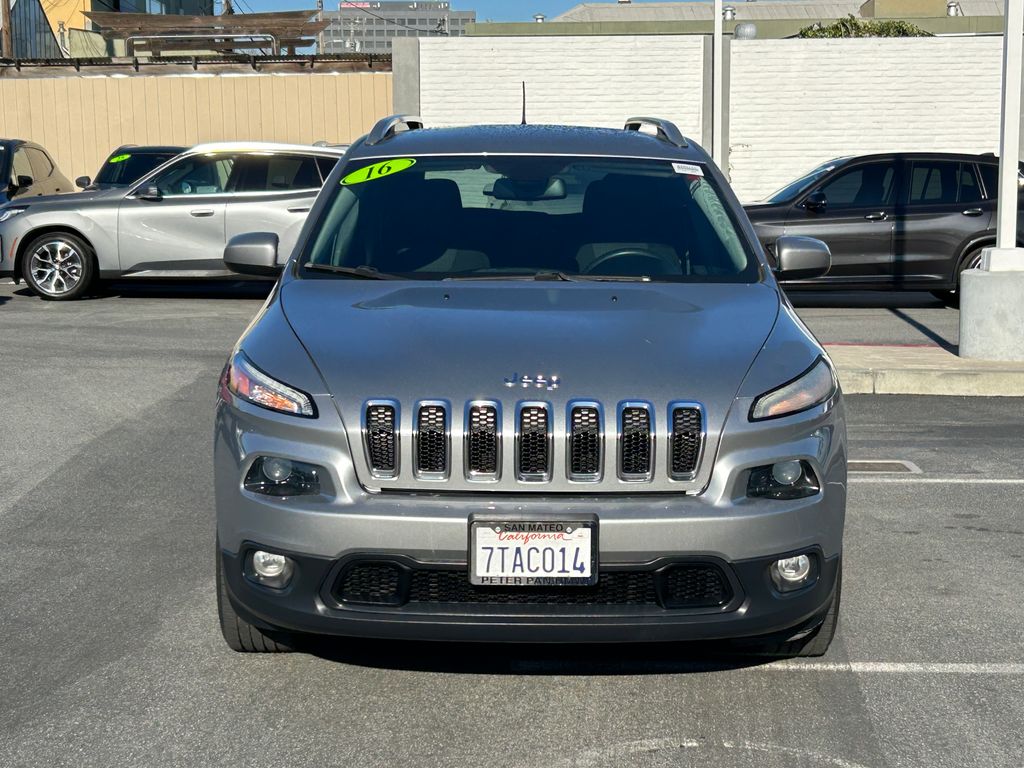Thumbnail: 2016 Jeep Cherokee - 8