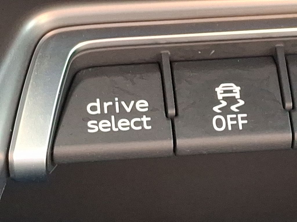 Thumbnail: 2023 Audi S3 - 24