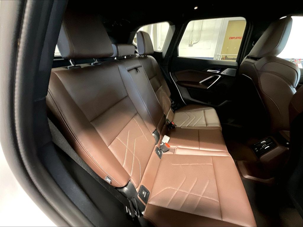2025 BMW X1 — photo 16
