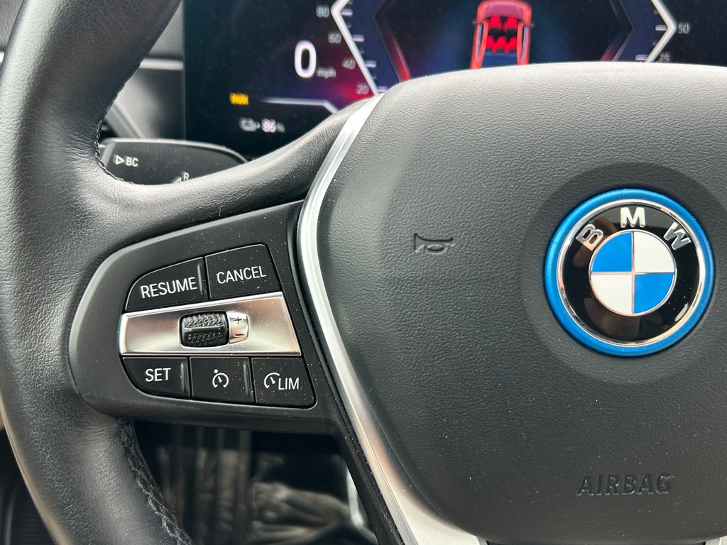 Thumbnail: 2023 BMW i4 - 19