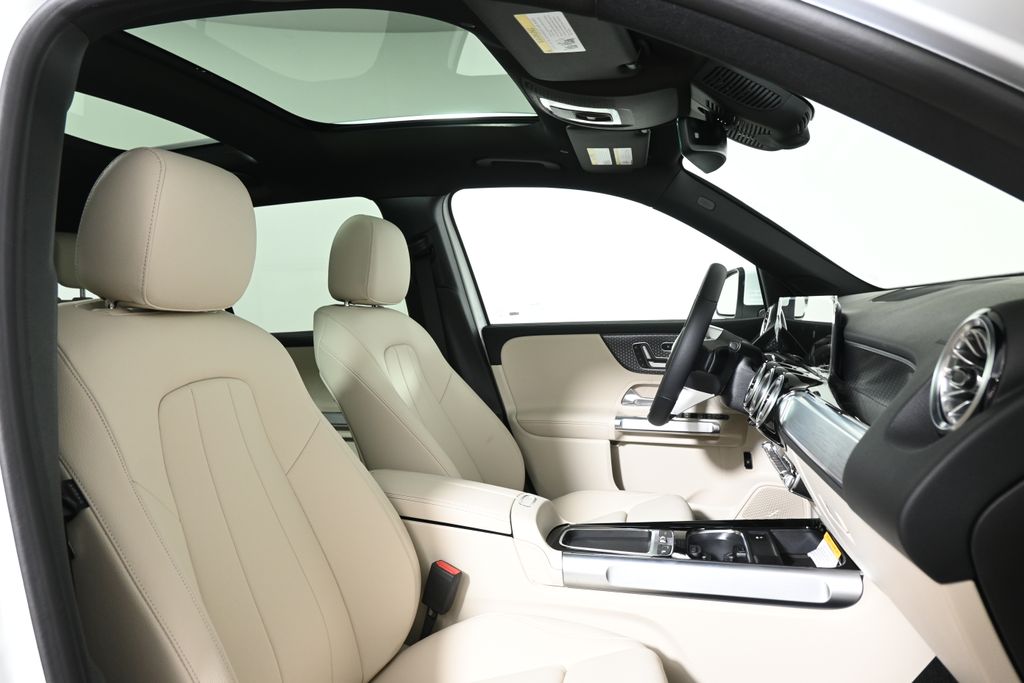 Thumbnail: 2026 Mercedes-Benz GLB - 22