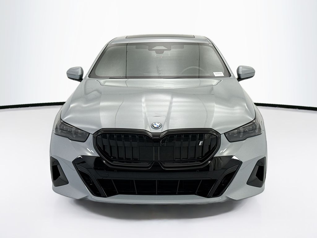 Thumbnail: 2026 BMW i5 - 2