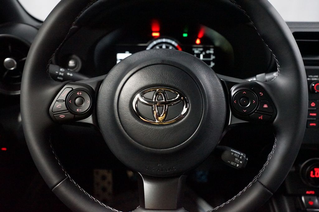 Thumbnail: 2026 Toyota GR86 - 12