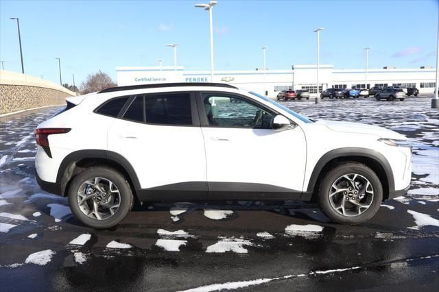 Thumbnail: 2026 Chevrolet Trax - 9