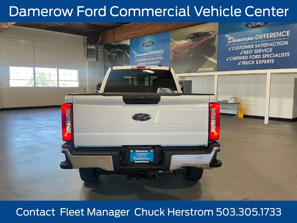 2025 Ford F-350SD  photo