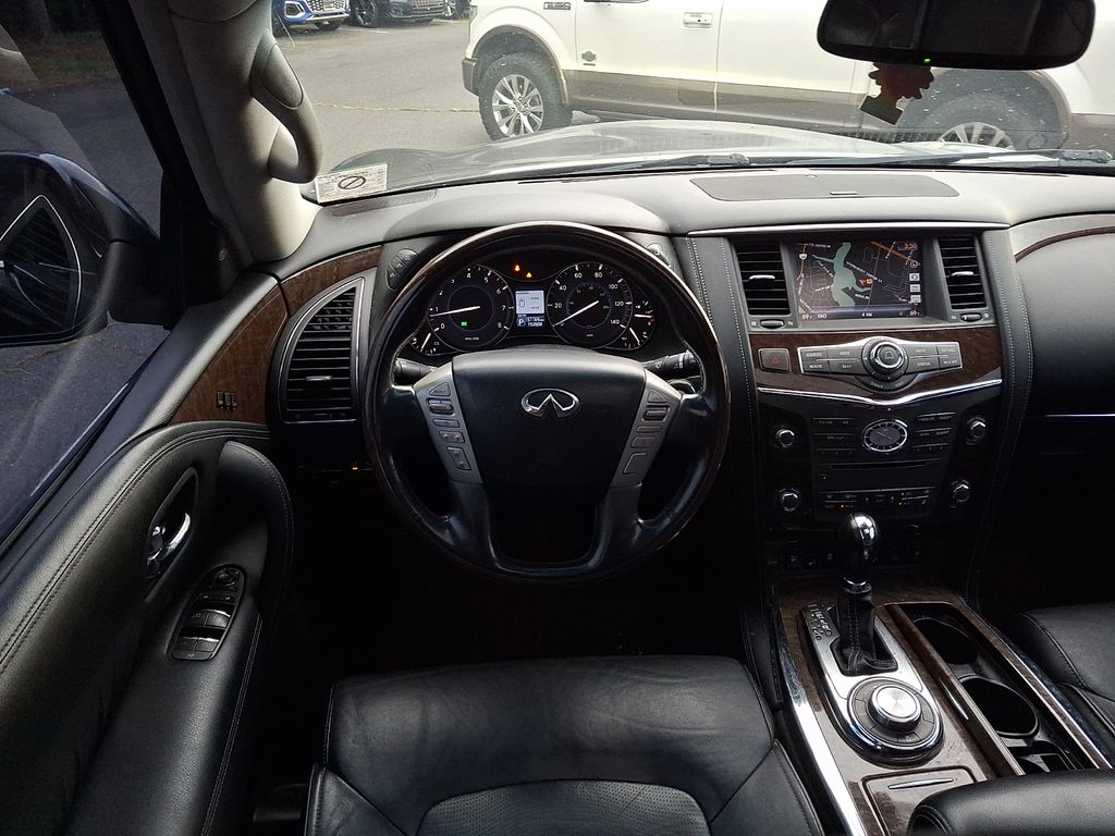 Thumbnail: 2015 INFINITI QX80 - 9