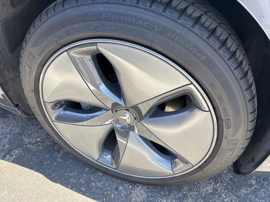 Thumbnail: 2019 Tesla Model 3 - 4