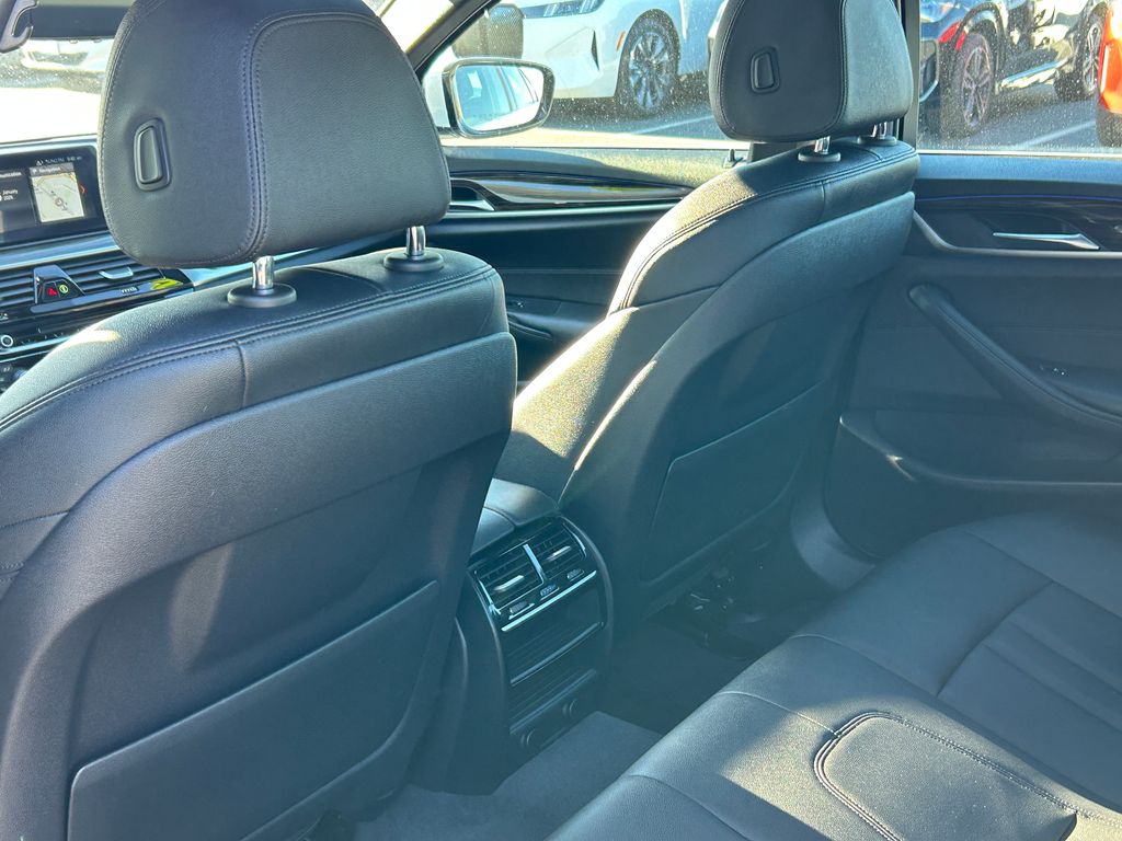 Thumbnail: 2018 BMW 5 Series - 30