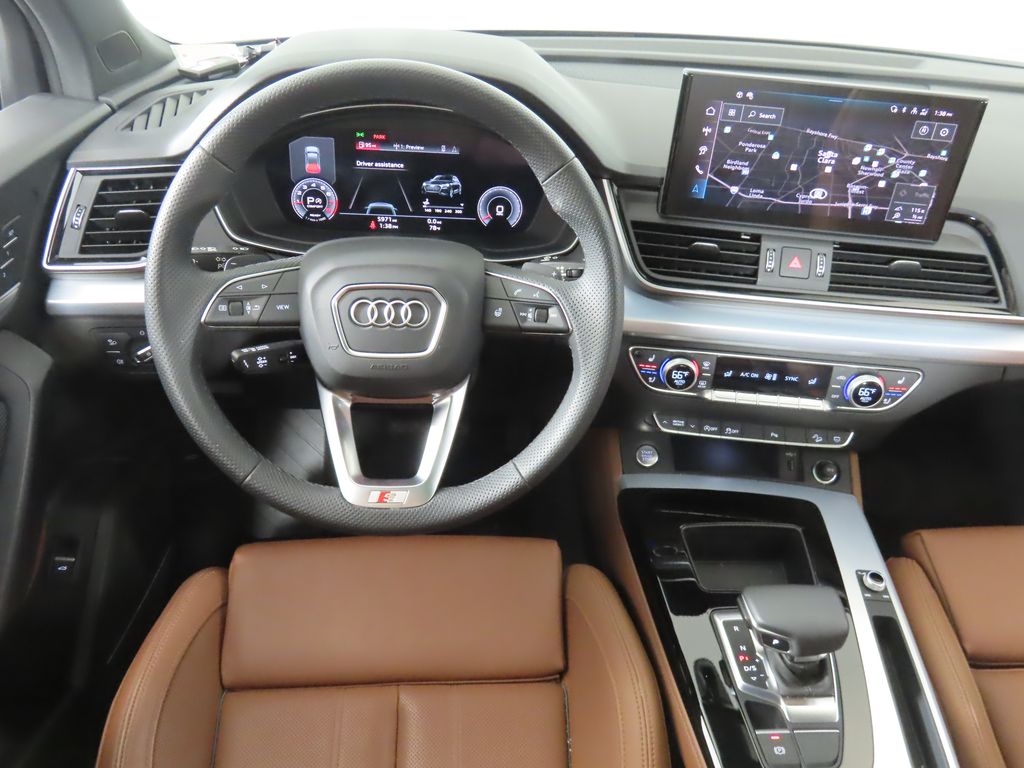 Thumbnail: 2025 Audi Q5 - 13