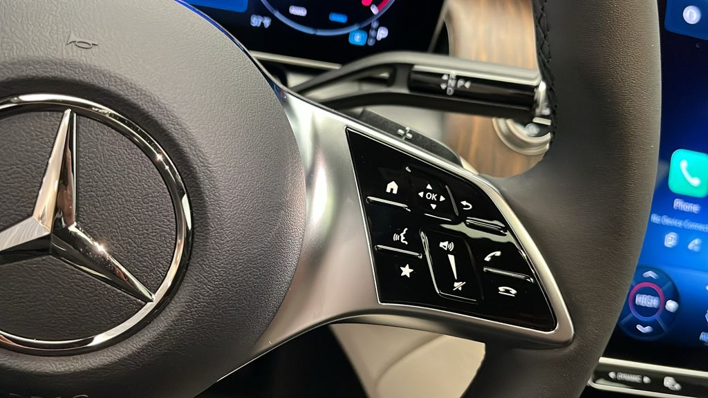 2025 Mercedes-Benz GLC 300 15