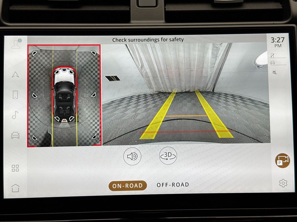 Thumbnail: 2025 Land Rover Discovery - 15