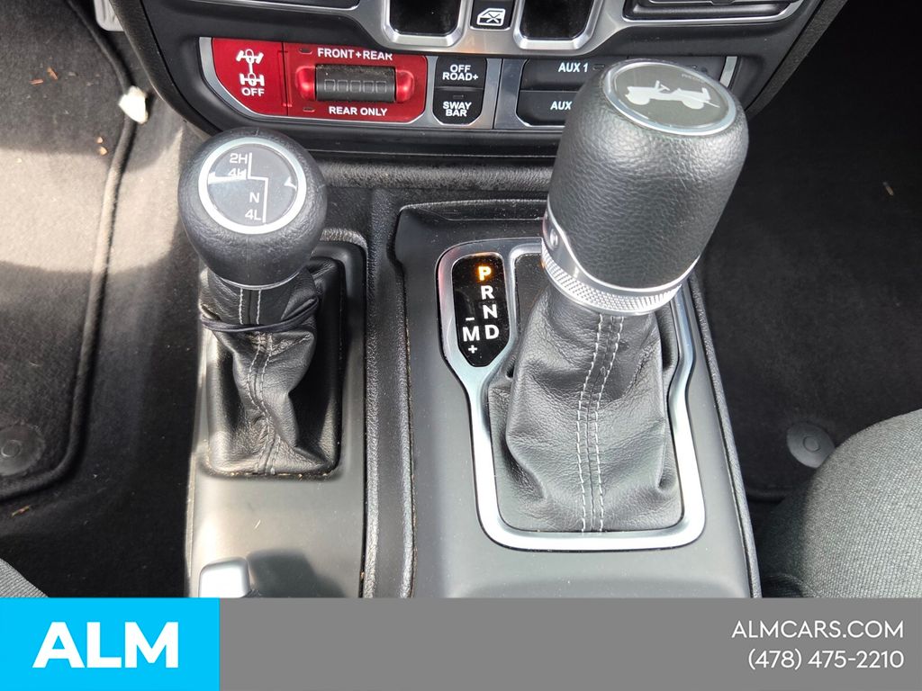 Used 2025 White Jeep Rubicon image 22